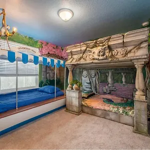 Luxurious New 9br W Game Theater Pool Villa